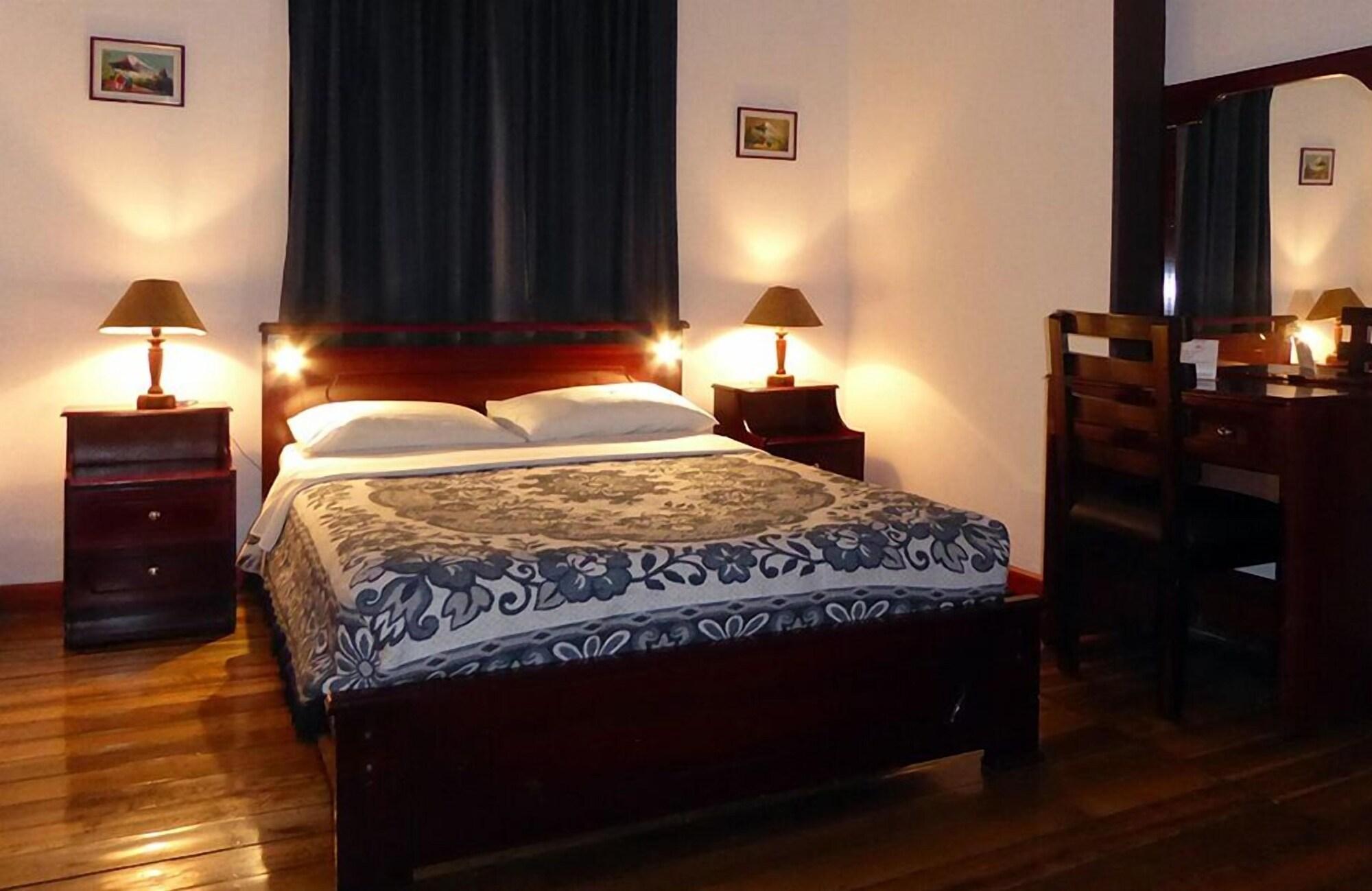 Jhomana Guesthouse Quito Exterior photo